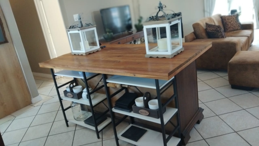 3 Bedroom Property for Sale in Country Club Western Cape
